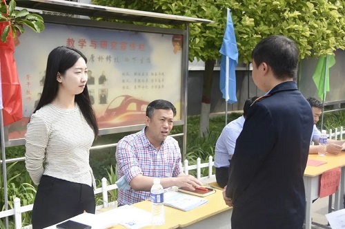 石家莊鐵路高級技校學校怎么收費 學校新聞